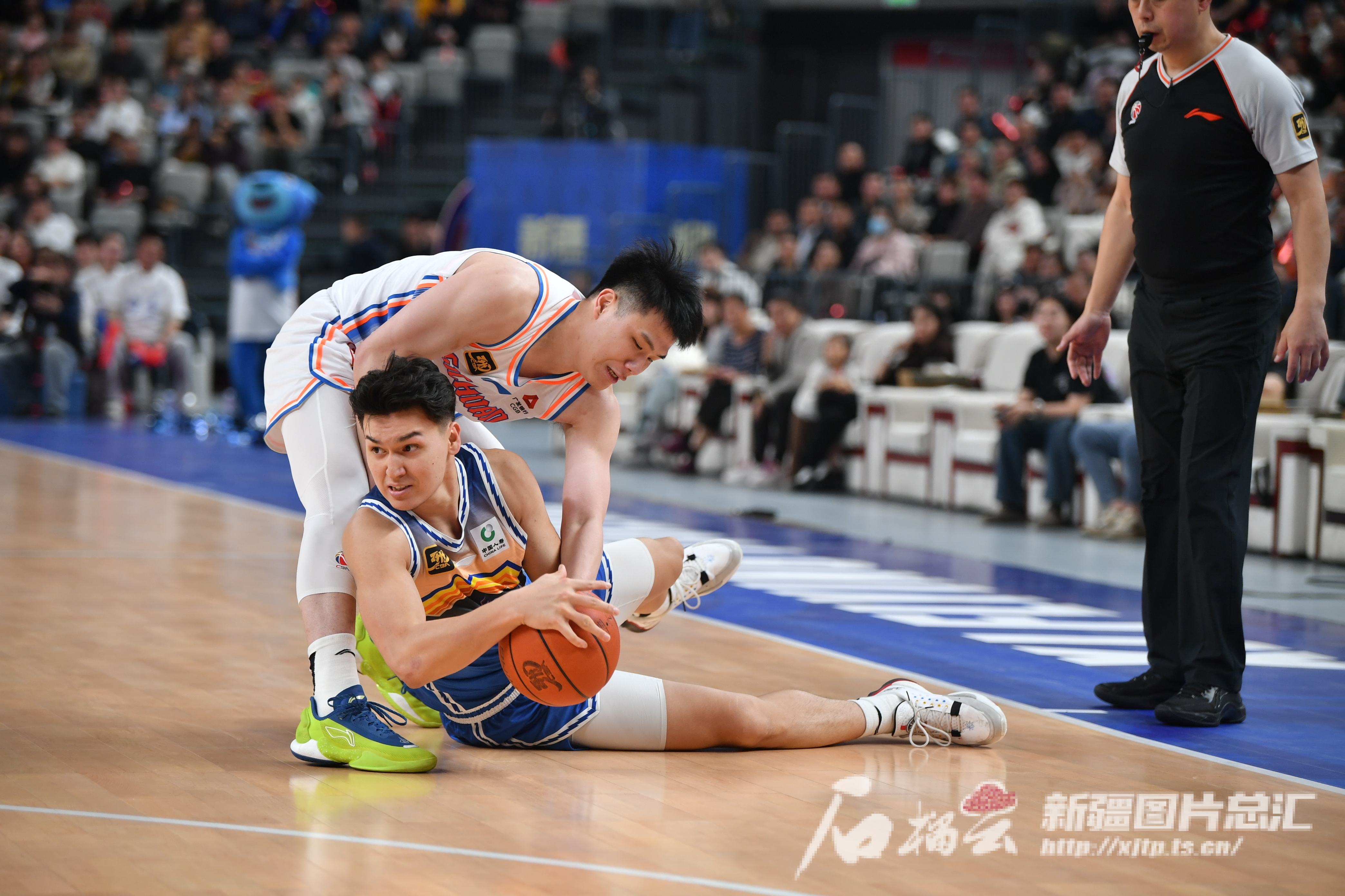 包含云南飞虎战胜对手，全队士气爆发达到巅峰的词条