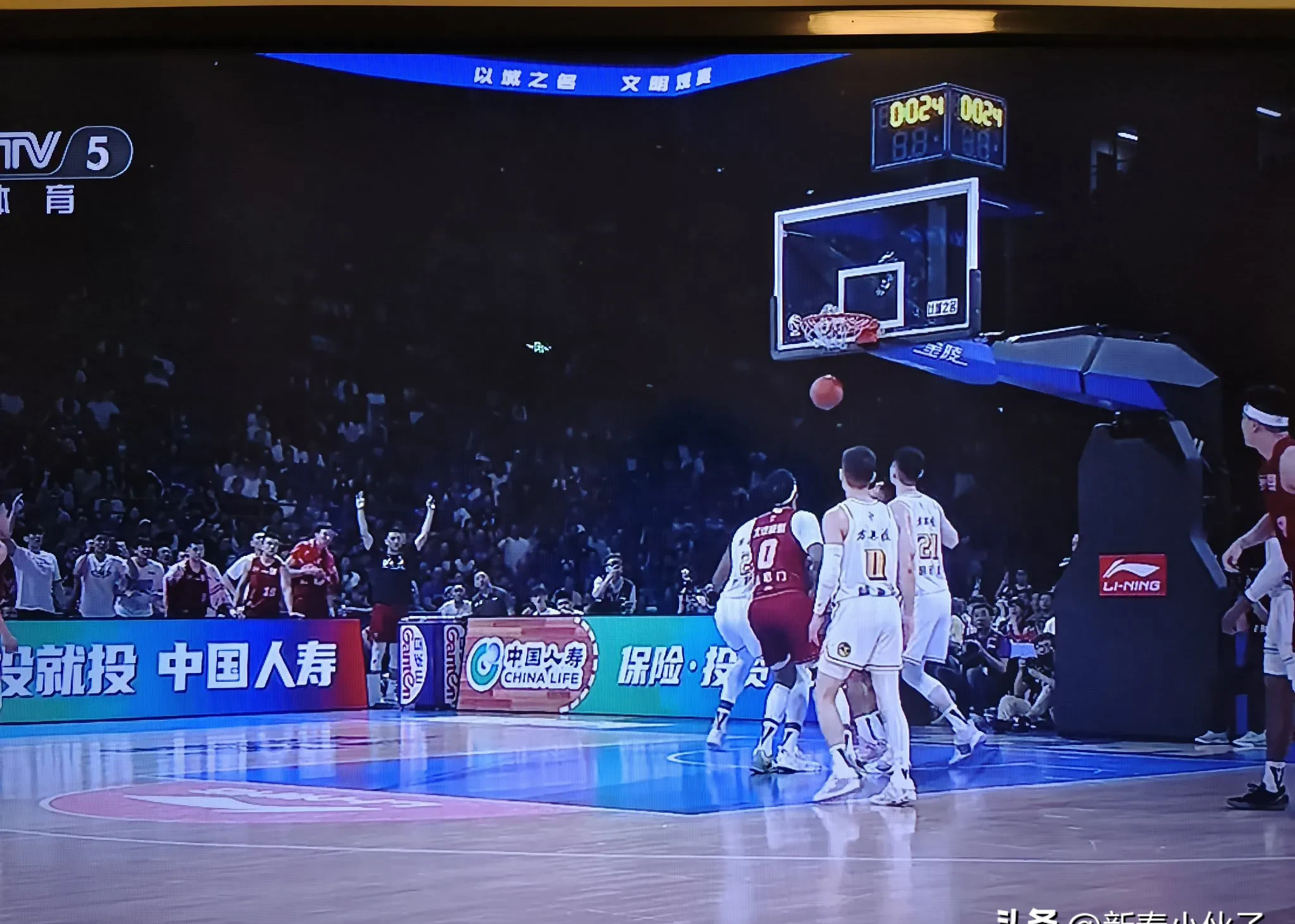 九游体育在线登录-体育赛事上演精彩对决，场面壮观令人心潮澎湃