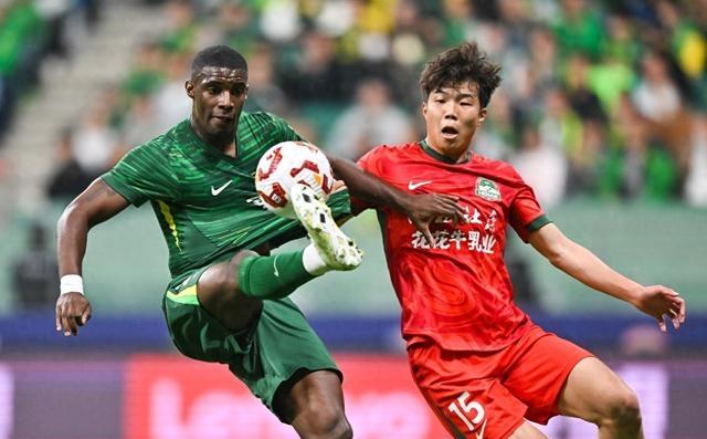 九游体育官方入口-包含悬念连连！比赛结果让球迷捏一把汗的词条