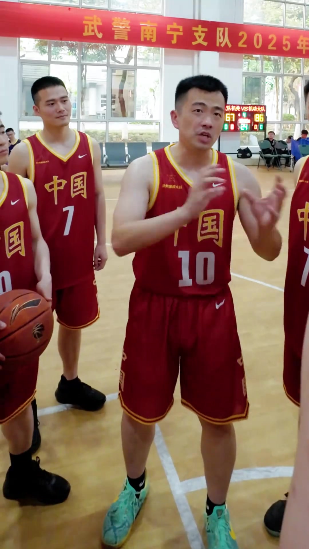 九游体育中国官网-国内篮球职业联赛，两支实力强队激战