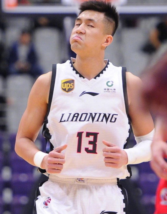 九游体育官网-勇士高歌猛进，走上夺冠之路