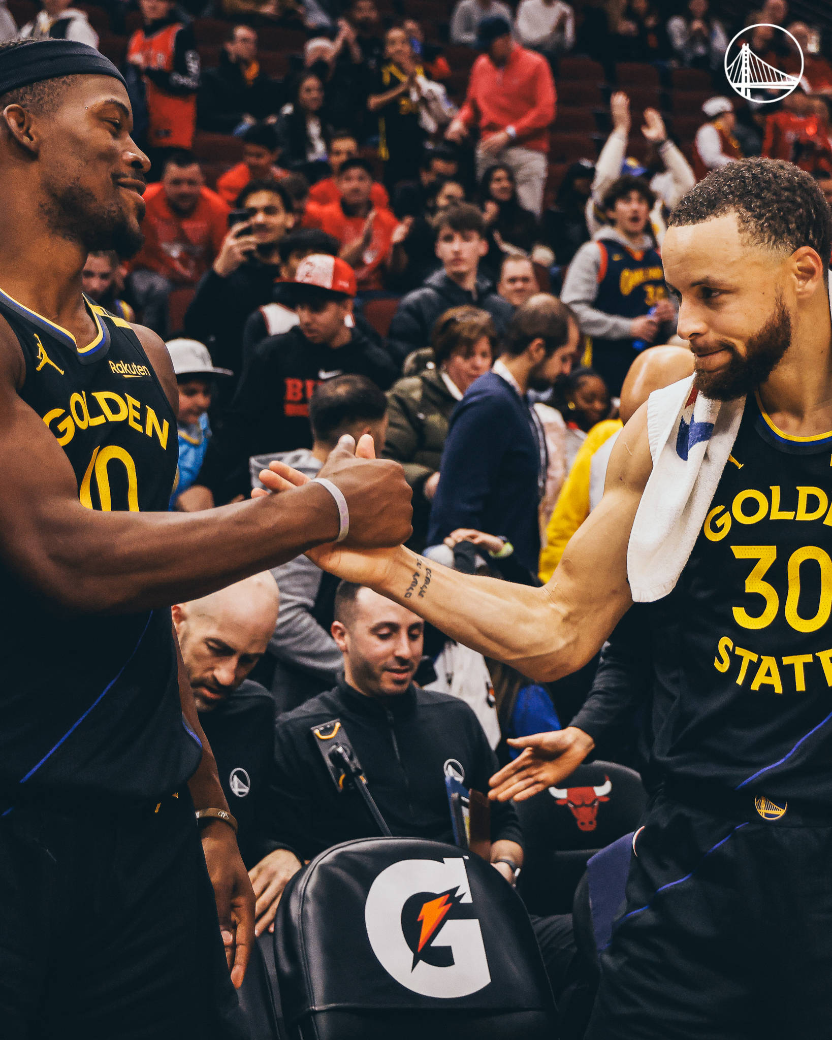 勇士高歌猛进,走上夺冠之路 勇士高歌猛进,走上夺冠之路