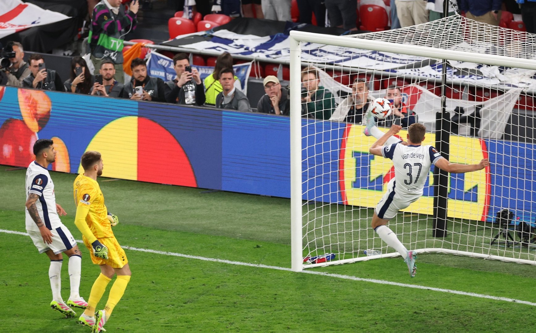 九游体育在线登录-关于欧洲足坛热门赛事，球迷热议纷纷的信息